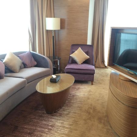 Shenzhen Baoan Plus Gems Cube Hotel Экстерьер фото