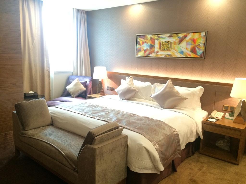 Shenzhen Baoan Plus Gems Cube Hotel Экстерьер фото