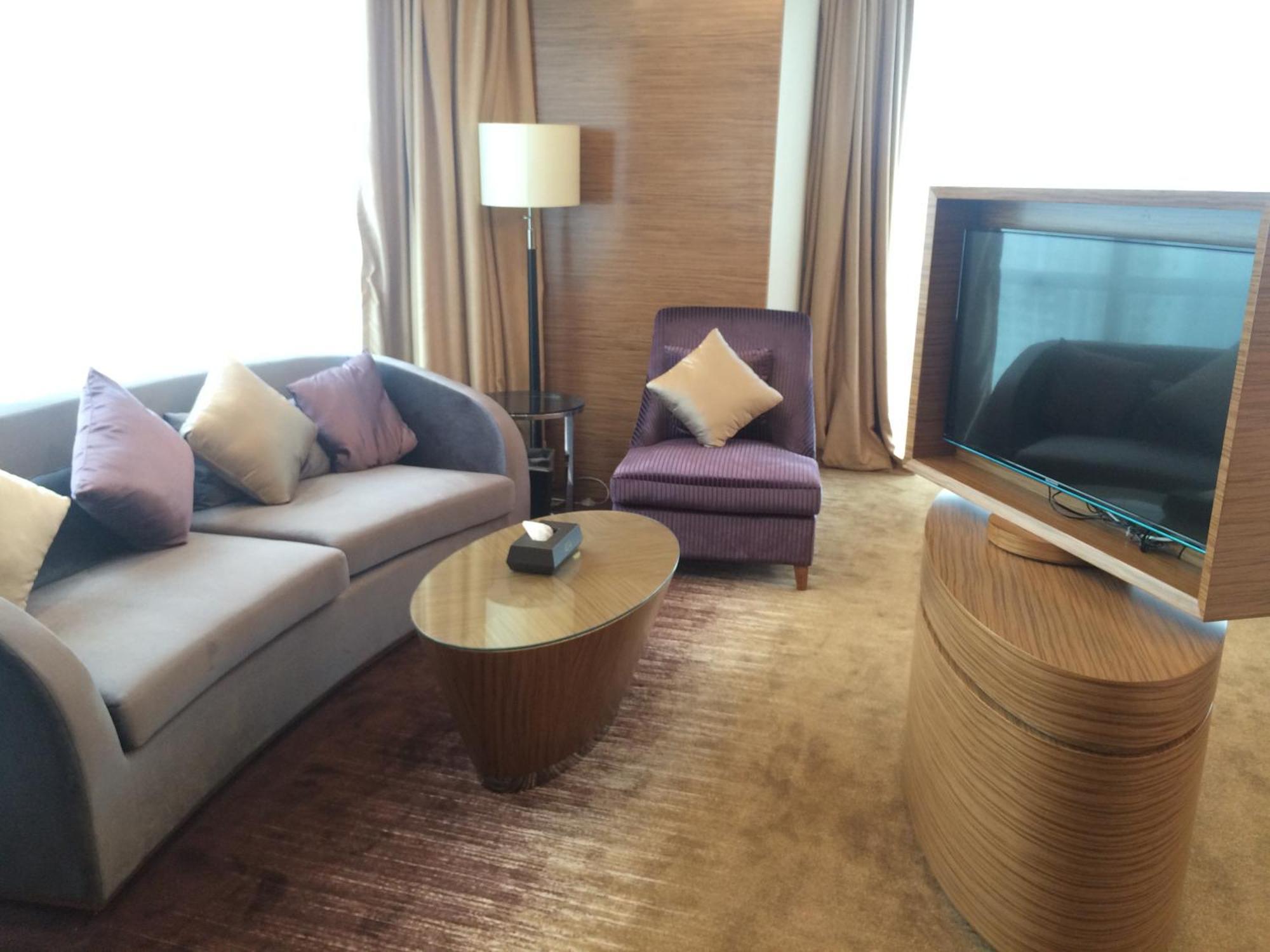 Shenzhen Baoan Plus Gems Cube Hotel Экстерьер фото