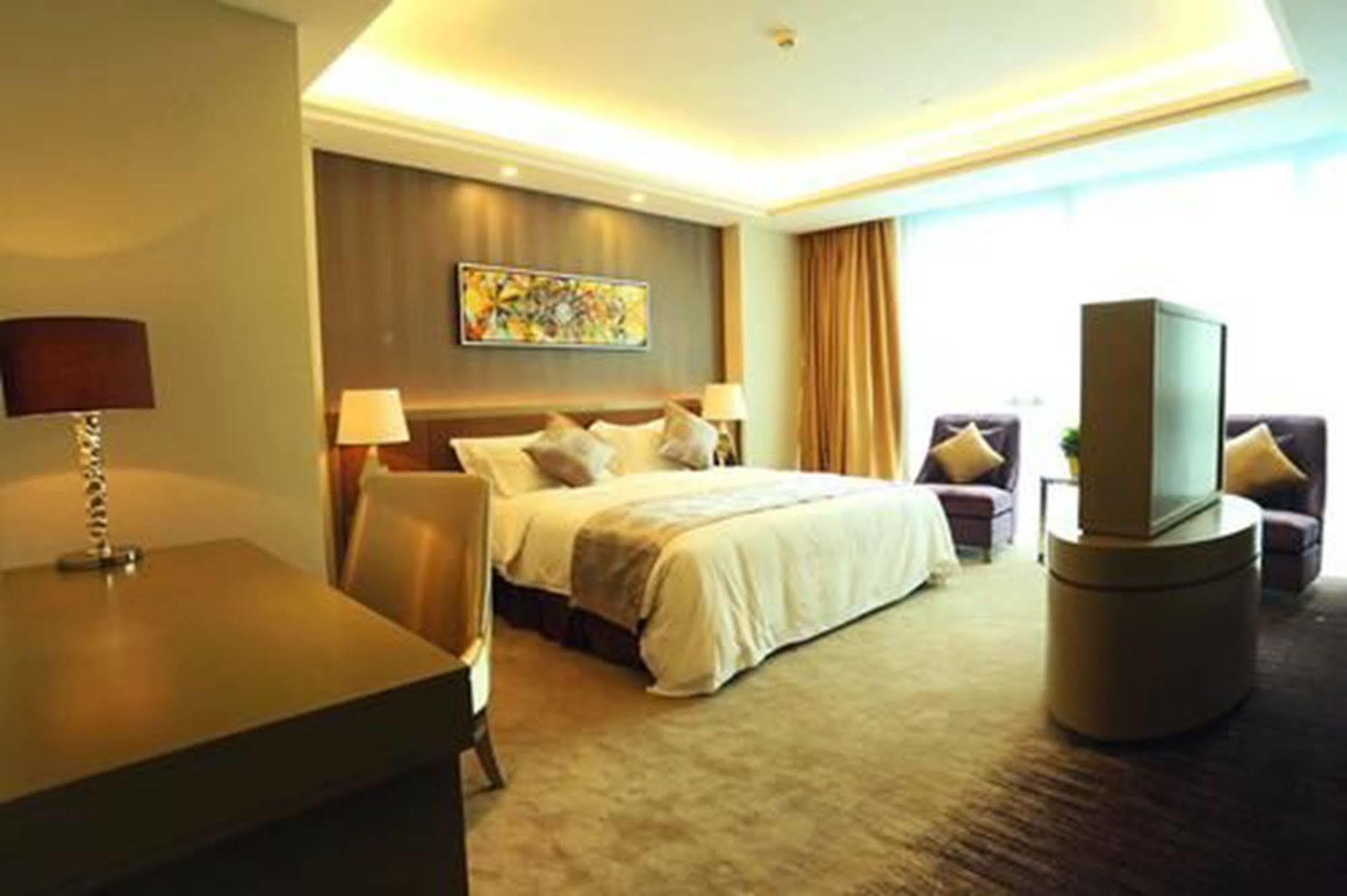 Shenzhen Baoan Plus Gems Cube Hotel Экстерьер фото