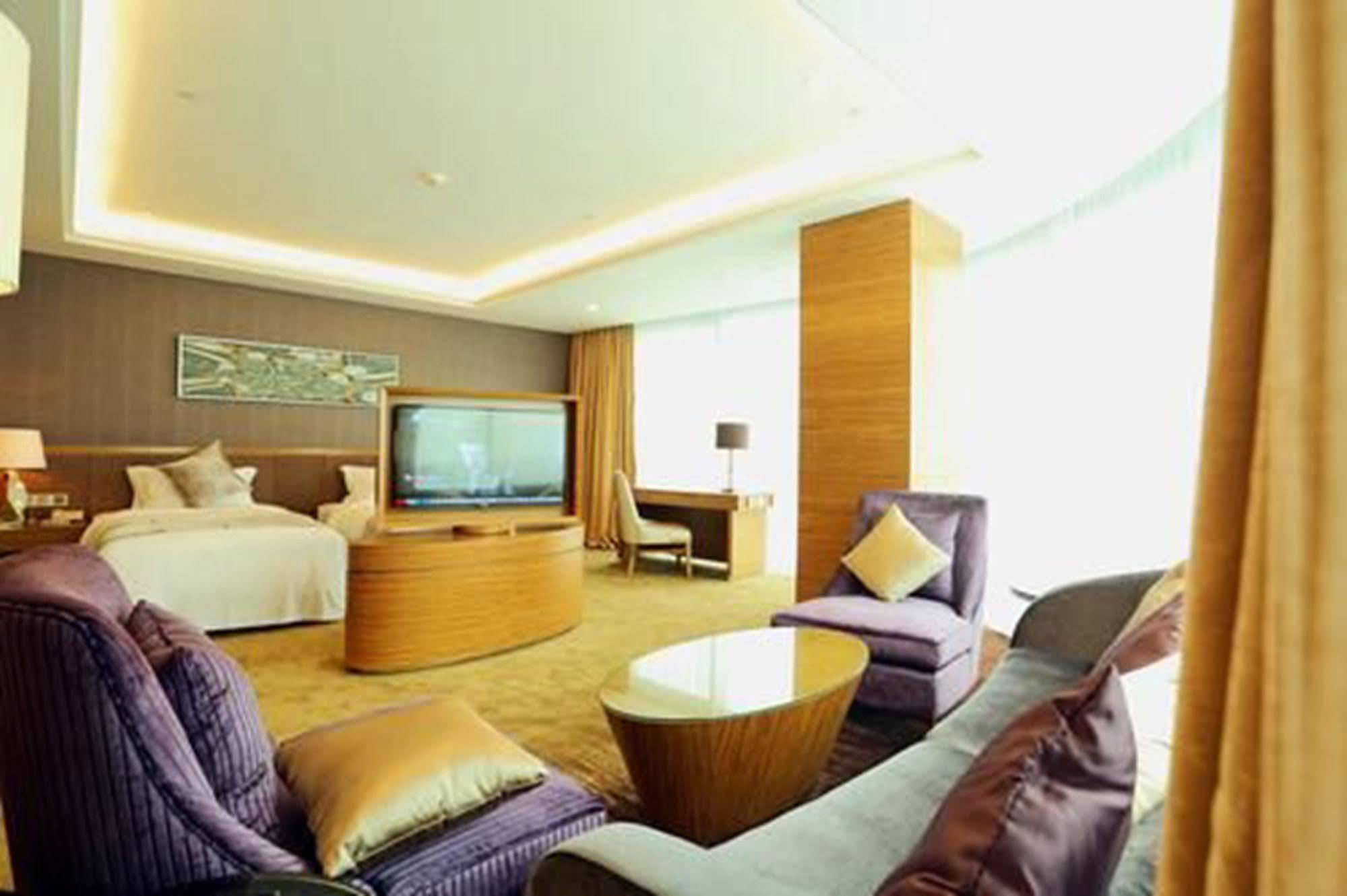 Shenzhen Baoan Plus Gems Cube Hotel Экстерьер фото